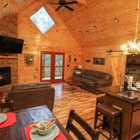 210 Cubs In The Treetops - Luxurious Cabin In Gatlinburg Exterior foto